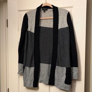 Cashmere Charter Club Black and Gray Colorblock Cardigan